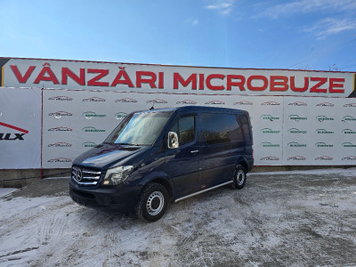Mercedes Sprinter photo