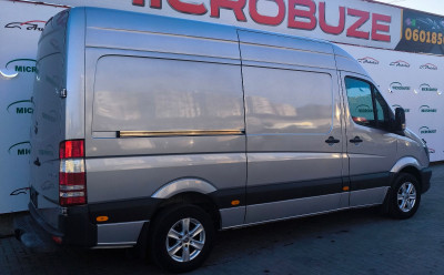 Mercedes Sprinter photo 3