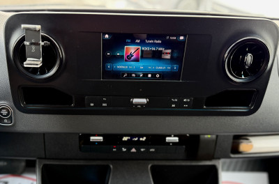 Mercedes Sprinter photo 6