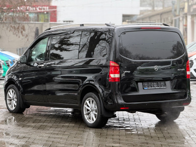 Mercedes Vito photo 2