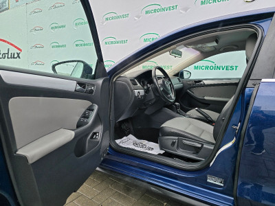 Volkswagen Jetta photo 6