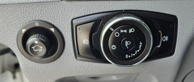 Ford Transit photo 11