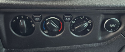 Ford Transit photo 12