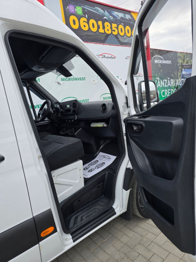 Mercedes Sprinter photo 8