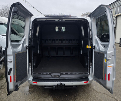 Ford Transit Custum photo 14