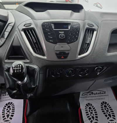 Ford Transit custum photo 10