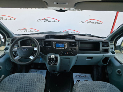 Ford Transit photo 13