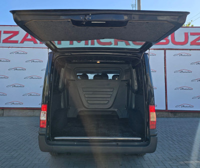 Ford Transit photo 12