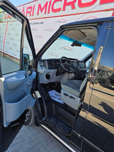 Ford Transit photo 5