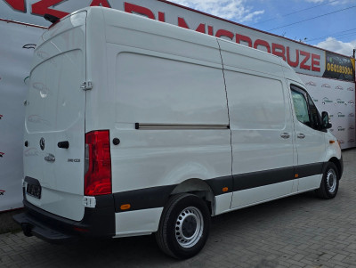 Mercedes Sprinter photo 4
