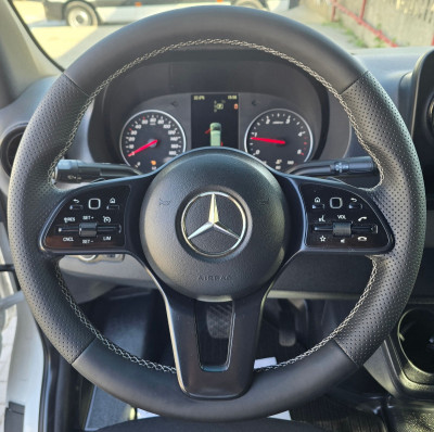 Mercedes Sprinter photo 7