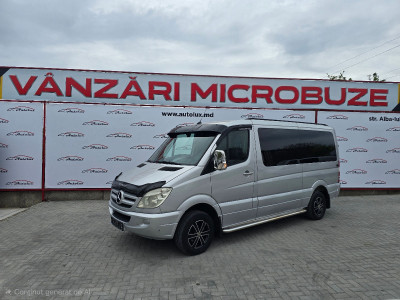 Mercedes Sprinter photo