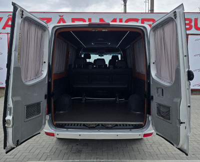 Mercedes Sprinter photo 13