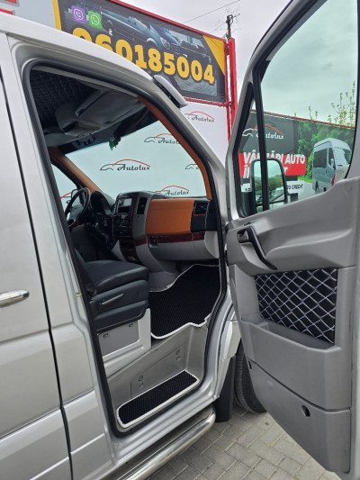 Mercedes Sprinter photo 8