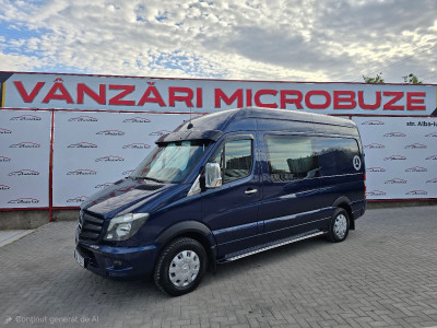 Mercedes Sprinter photo