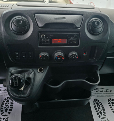 Renault Master photo 7