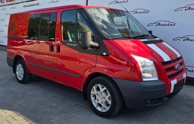Ford Transit photo 1