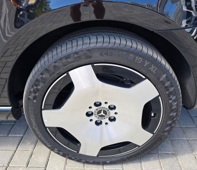 Mercedes V Class photo 3