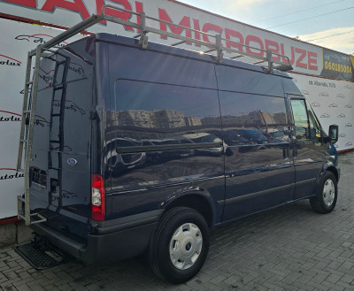 Ford Transit photo 4