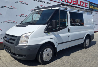 Ford Transit photo 2