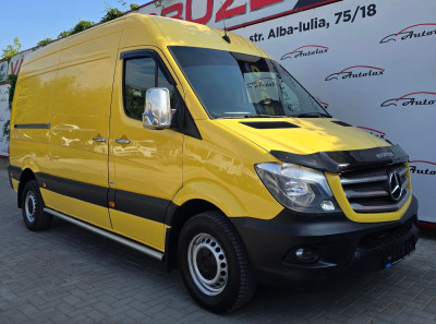Mercedes Sprinter photo 1