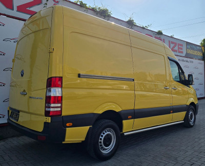 Mercedes Sprinter photo 4